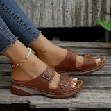 Adjustable buckle sandals