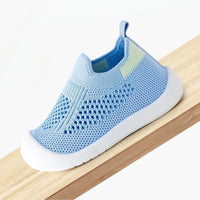 Lightweight toddler sneakers